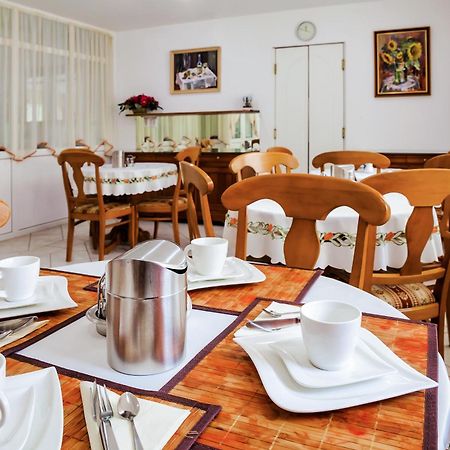 Bed and Breakfast Kata Panzio Сегед Экстерьер фото