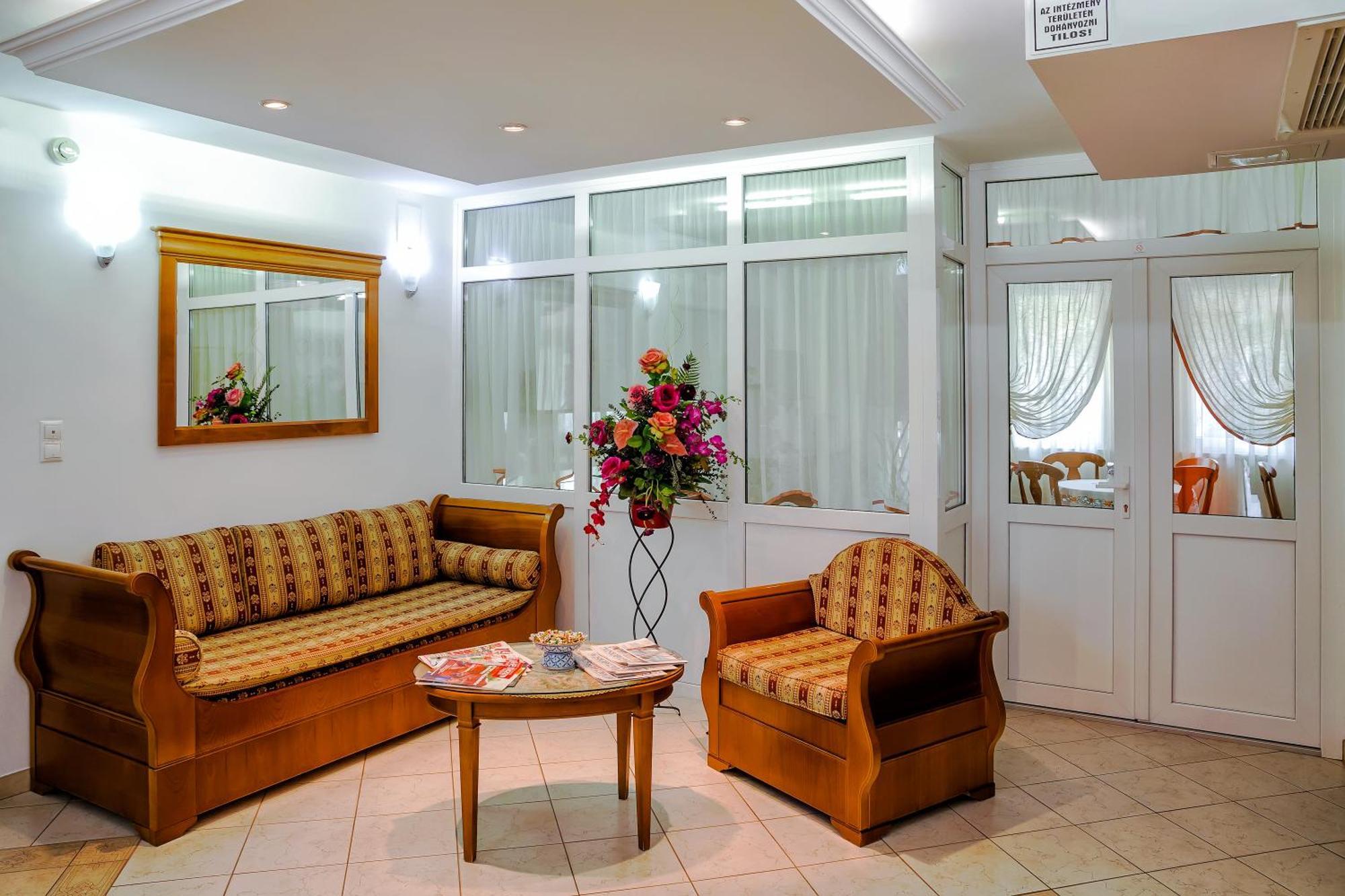 Bed and Breakfast Kata Panzio Сегед Экстерьер фото