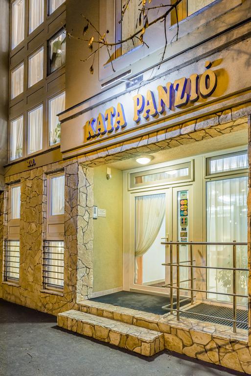 Bed and Breakfast Kata Panzio Сегед Экстерьер фото