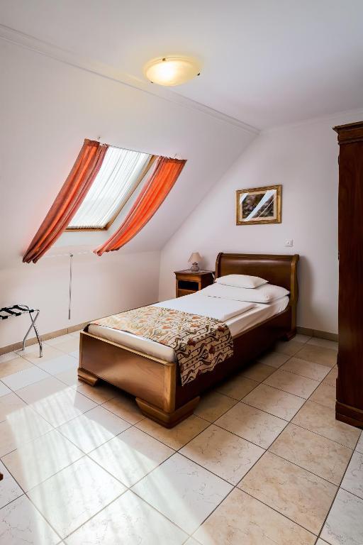 Bed and Breakfast Kata Panzio Сегед Номер фото