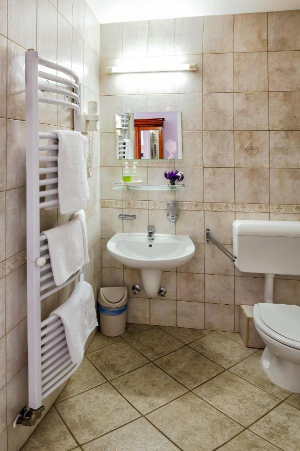 Bed and Breakfast Kata Panzio Сегед Номер фото